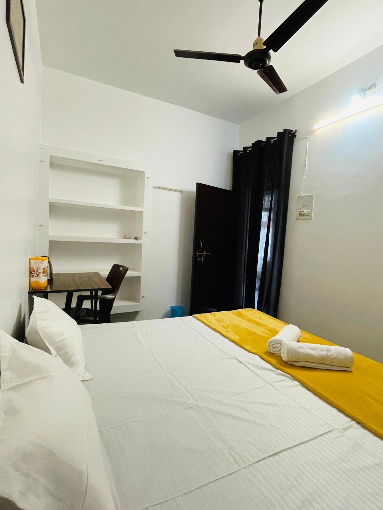 Shree Balaji Homestay Ayodhya Esterno foto